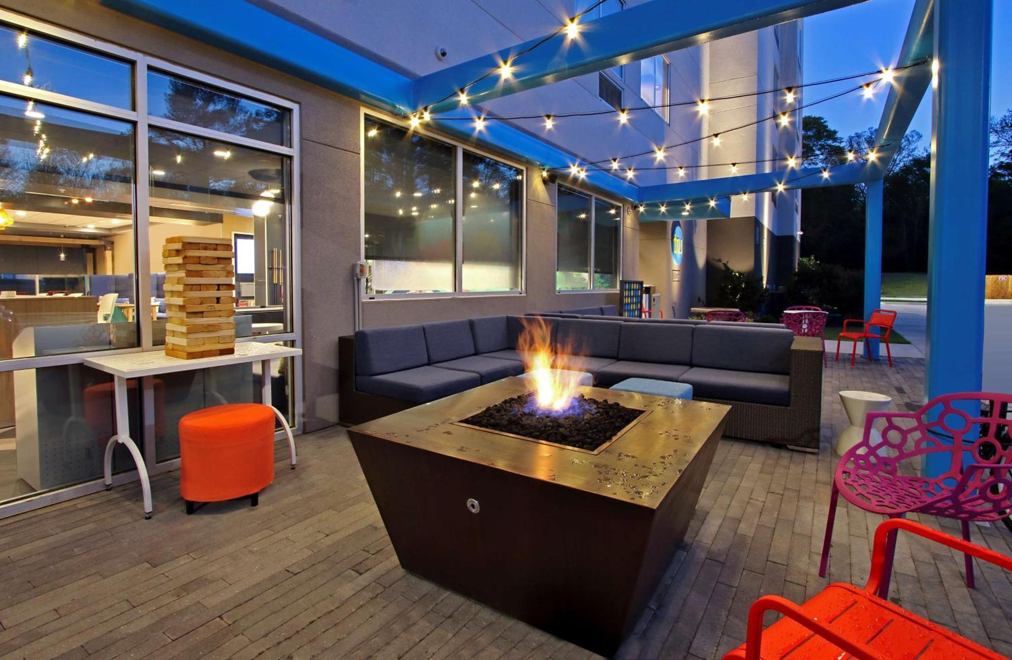 Tru By Hilton Meridian Exterior foto